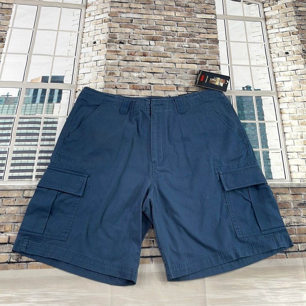 NWT Men’s Wolverine Boots & Gear Blue Cotton Cargo Shorts (36) GN10